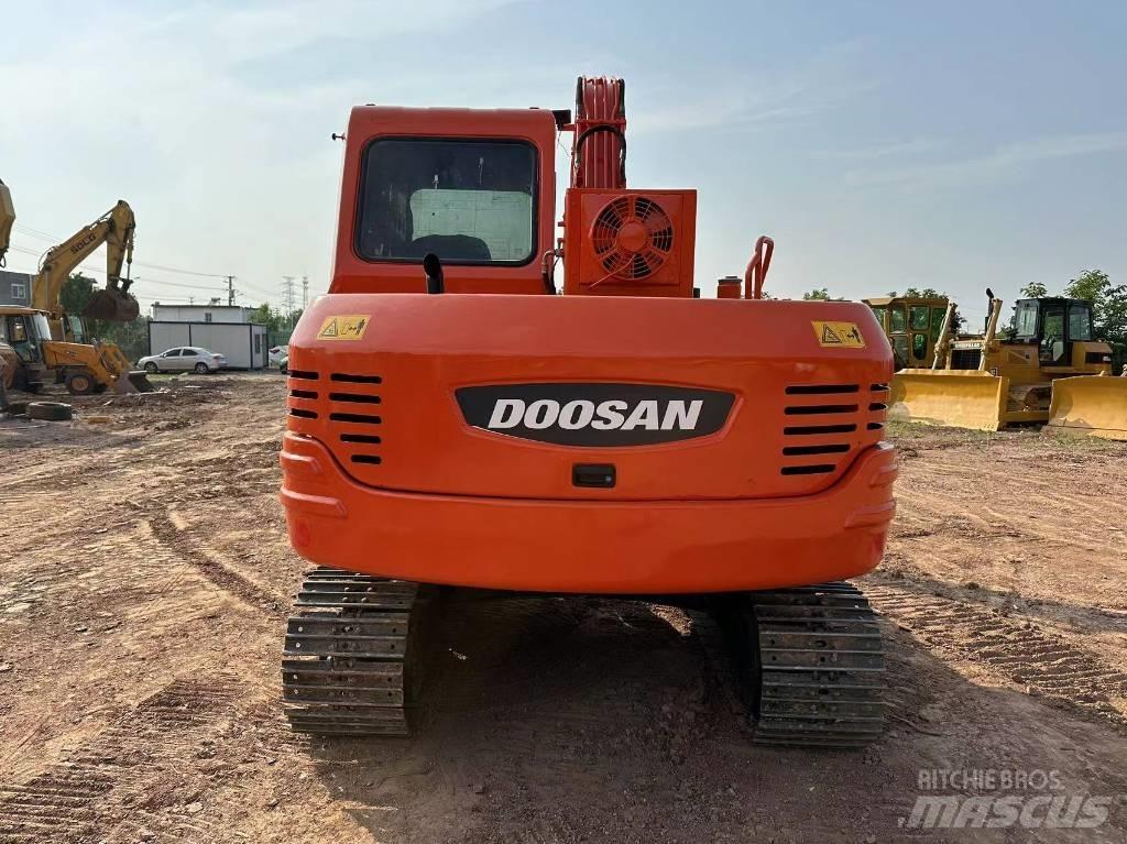 Doosan DH 80 中型挖土機/掘鑿機/挖掘機 7t-12t