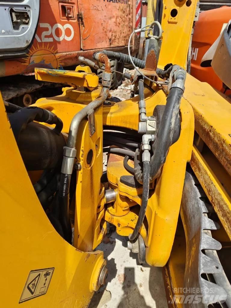 JCB 3CX 反鏟裝載機