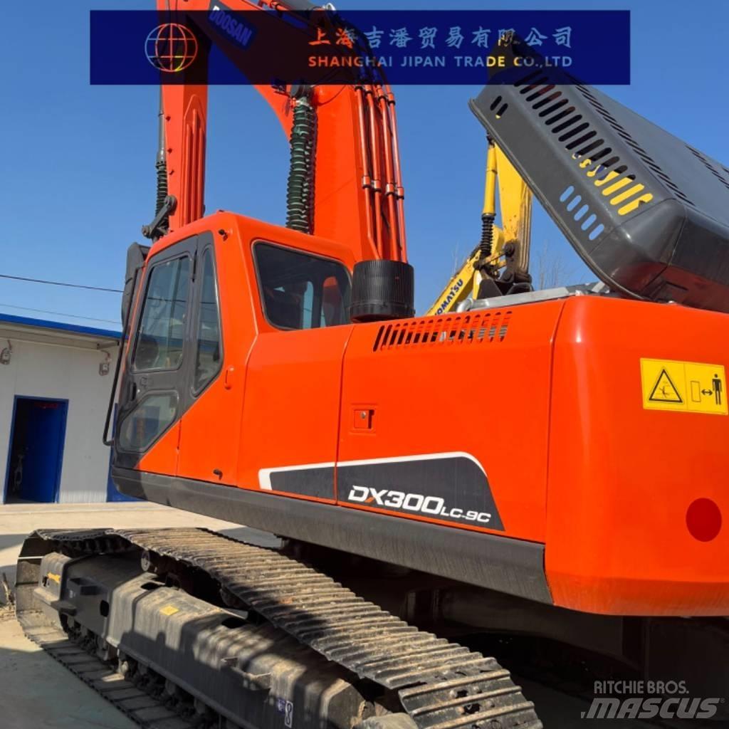 Doosan DX 300 履帶式 挖土機/掘鑿機/挖掘機