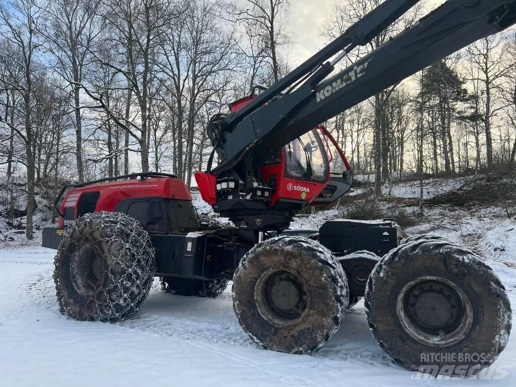 Komatsu 951 收穫機