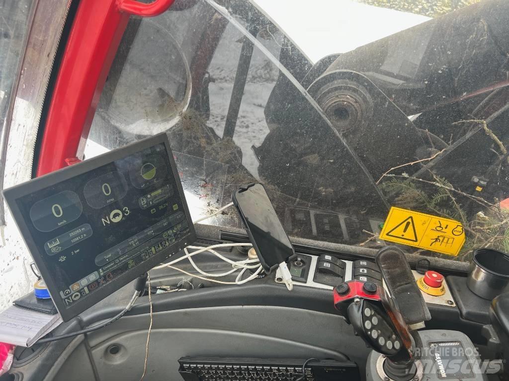 Komatsu 951 收穫機