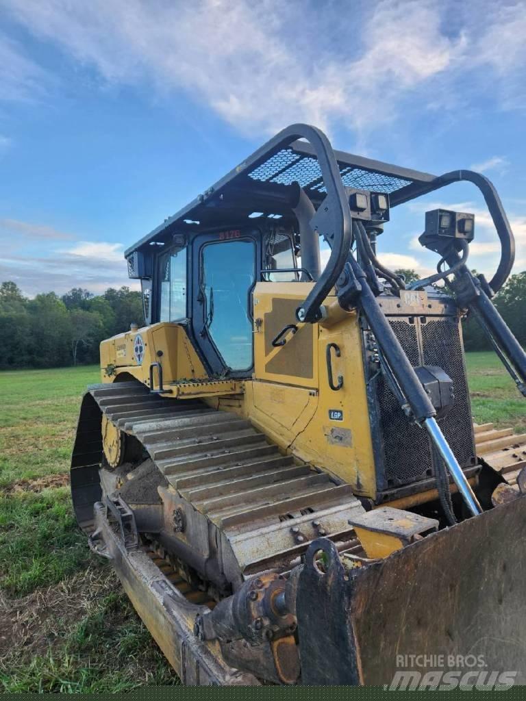 CAT D 6 履帶推土機