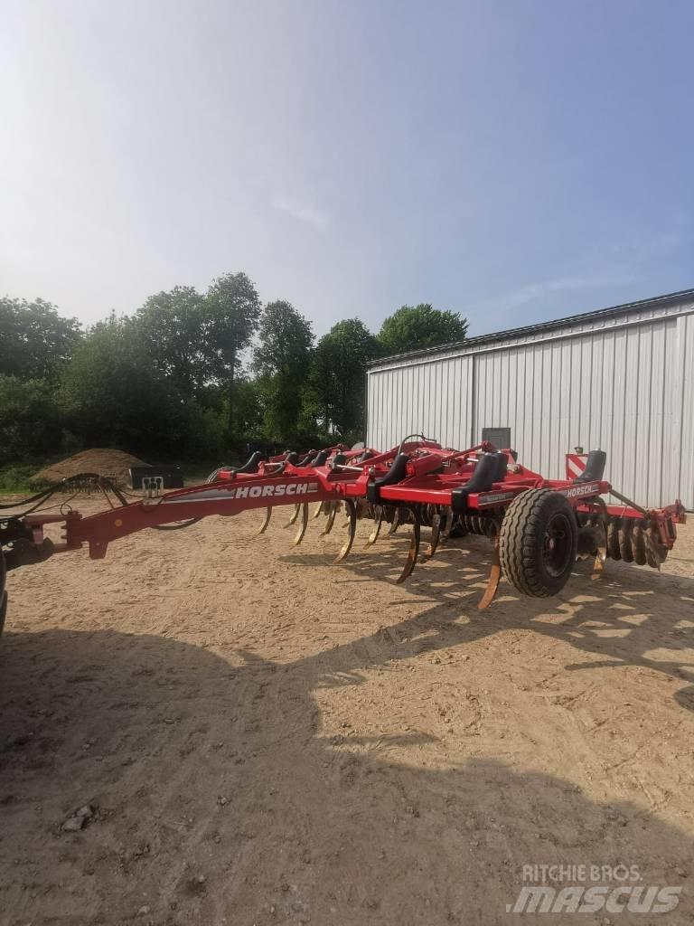 Horsch Terrano 5 FX 中耕管理機
