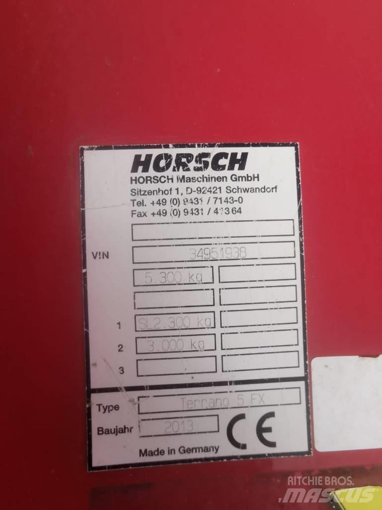 Horsch Terrano 5 FX 中耕管理機