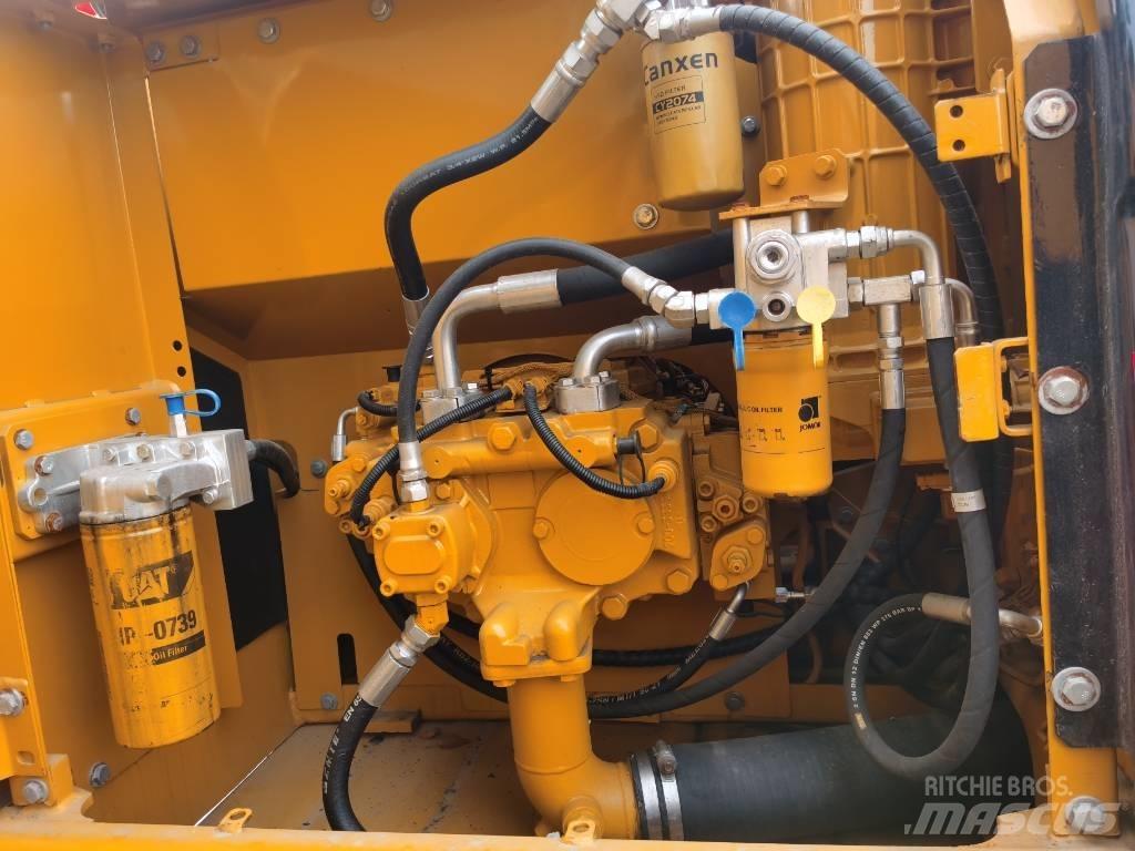 CAT 320 D2 履帶式 挖土機/掘鑿機/挖掘機