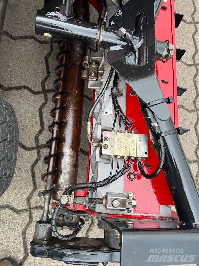 Toro Reelmaster3100D 站式割草機