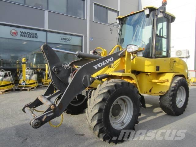 Volvo L 35 輪胎式裝載機