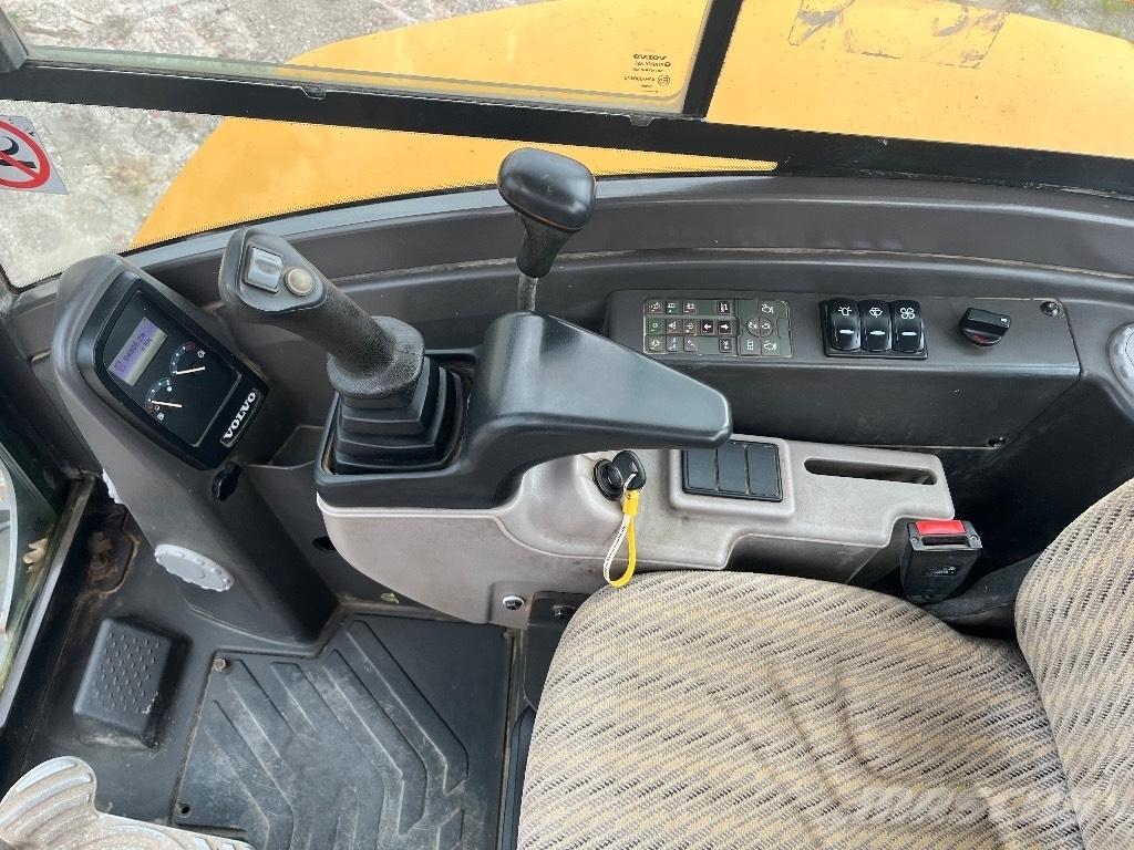 Volvo ECR 50 D 小型挖土機/掘鑿機<7t(小型挖掘機)