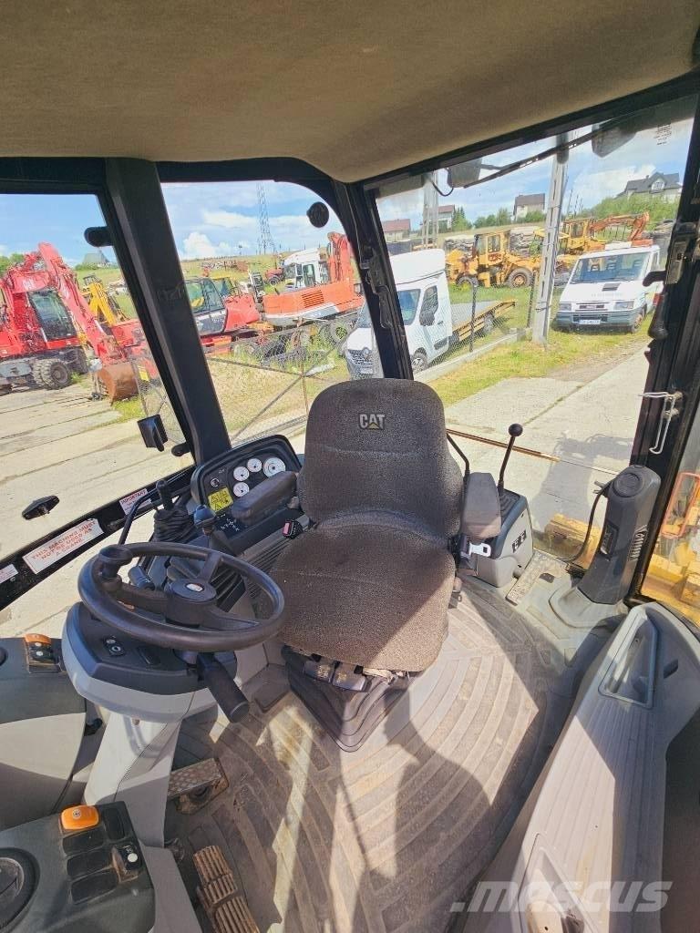 CAT 428 E 反鏟裝載機