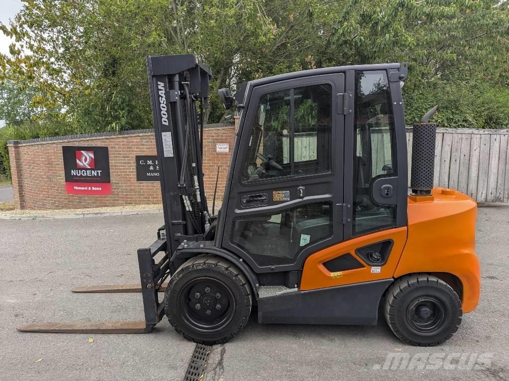 Doosan D 35 C-9 柴油卡車