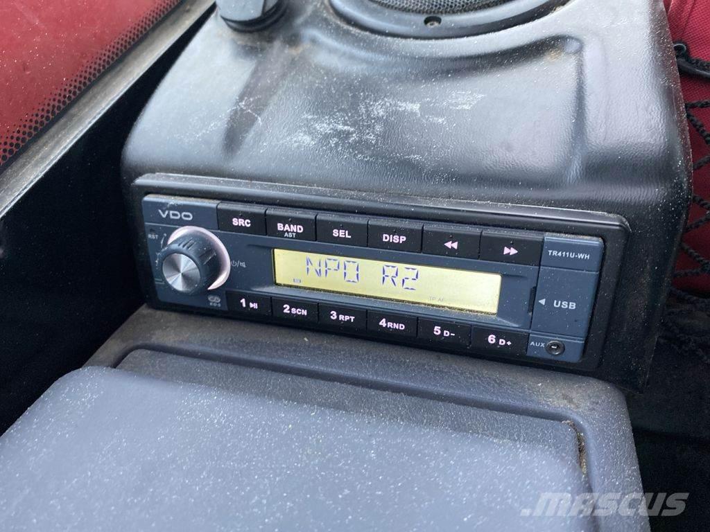 Manitou MT730 伸縮臂操作車