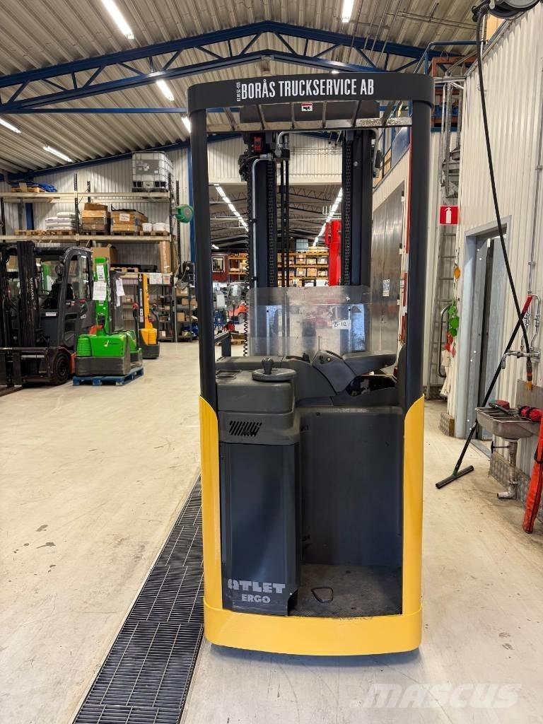 Atlet truck AJN 160 自走式堆積機