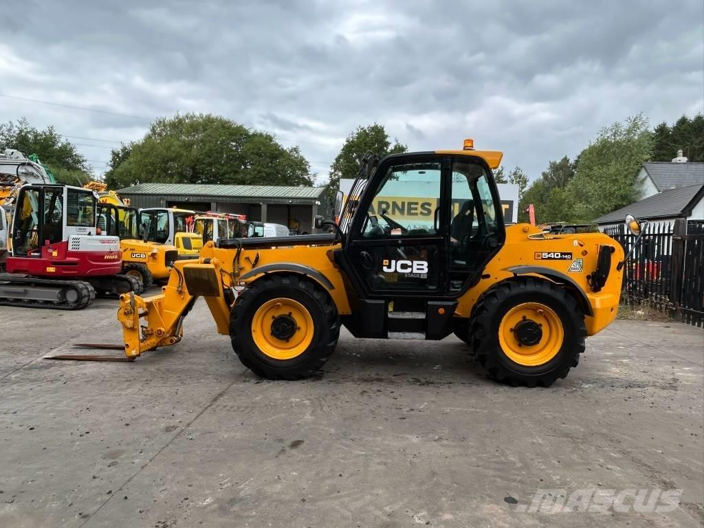 JCB 540-140 伸縮臂操作車