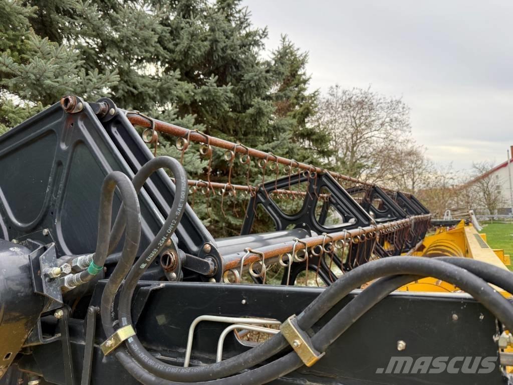 New Holland CX 8070 聯合收穫機