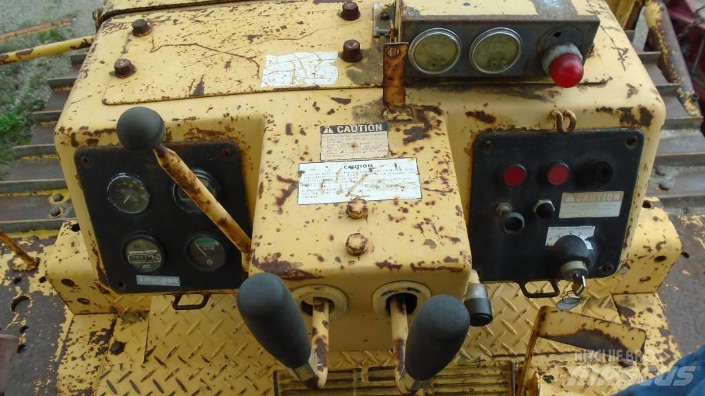 Komatsu D 68 E-1 履帶推土機