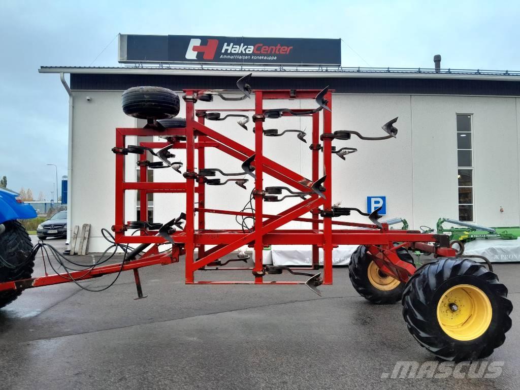 Väderstad Cultus500 中耕管理機