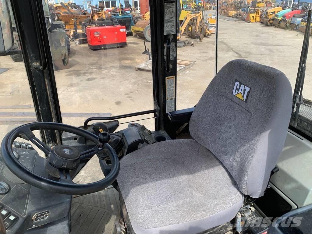 CAT 908 輪胎式裝載機