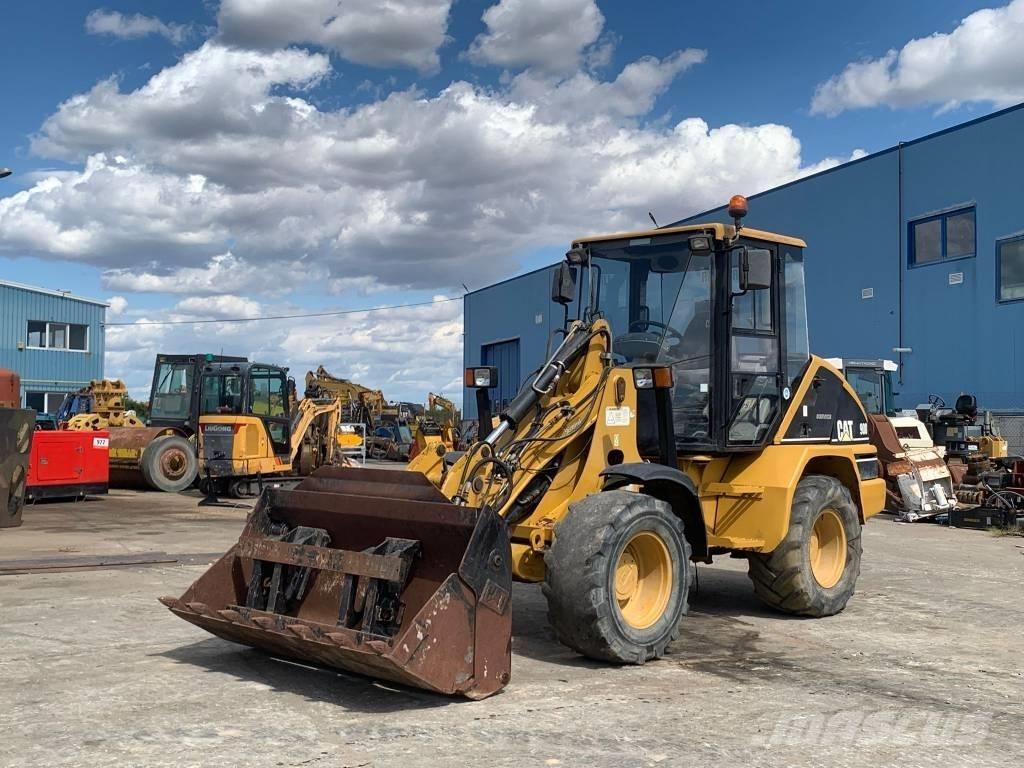 CAT 908 輪胎式裝載機