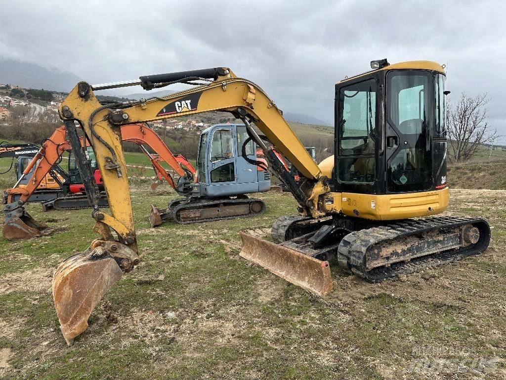 CAT 304 CR 小型挖土機/掘鑿機<7t(小型挖掘機)