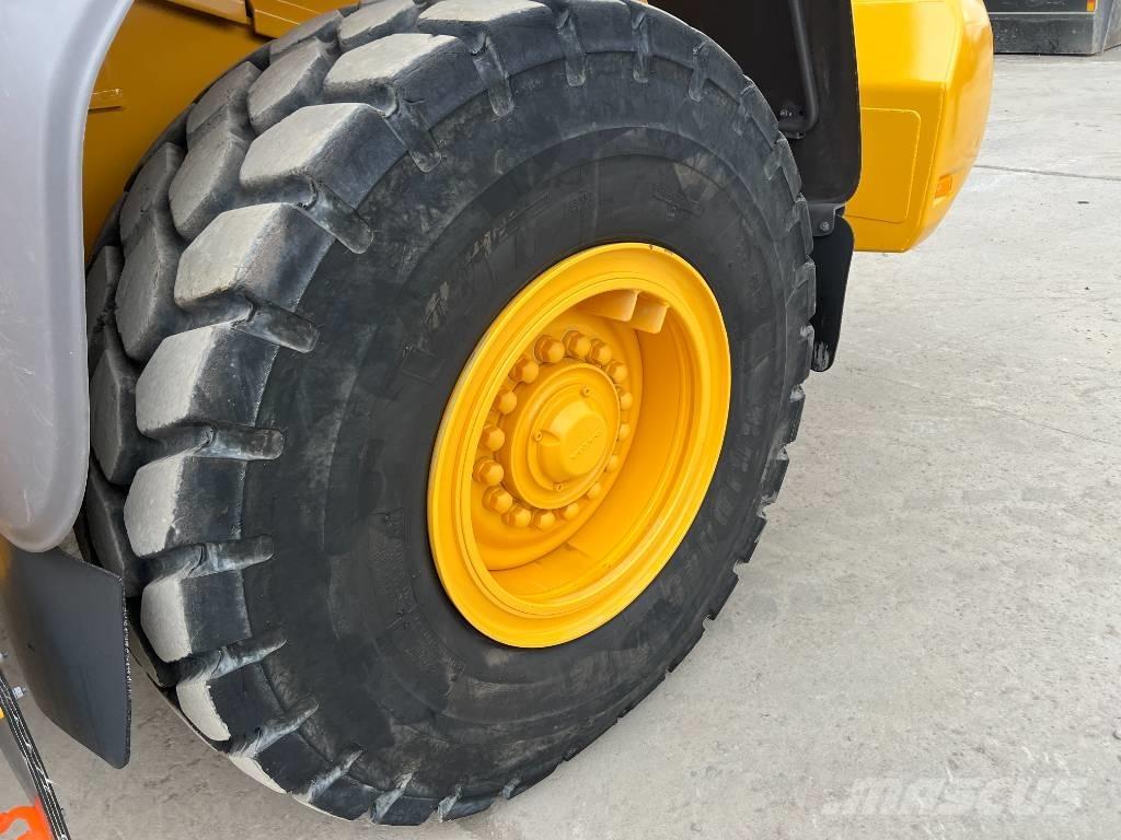 Volvo L70H2 輪胎式裝載機