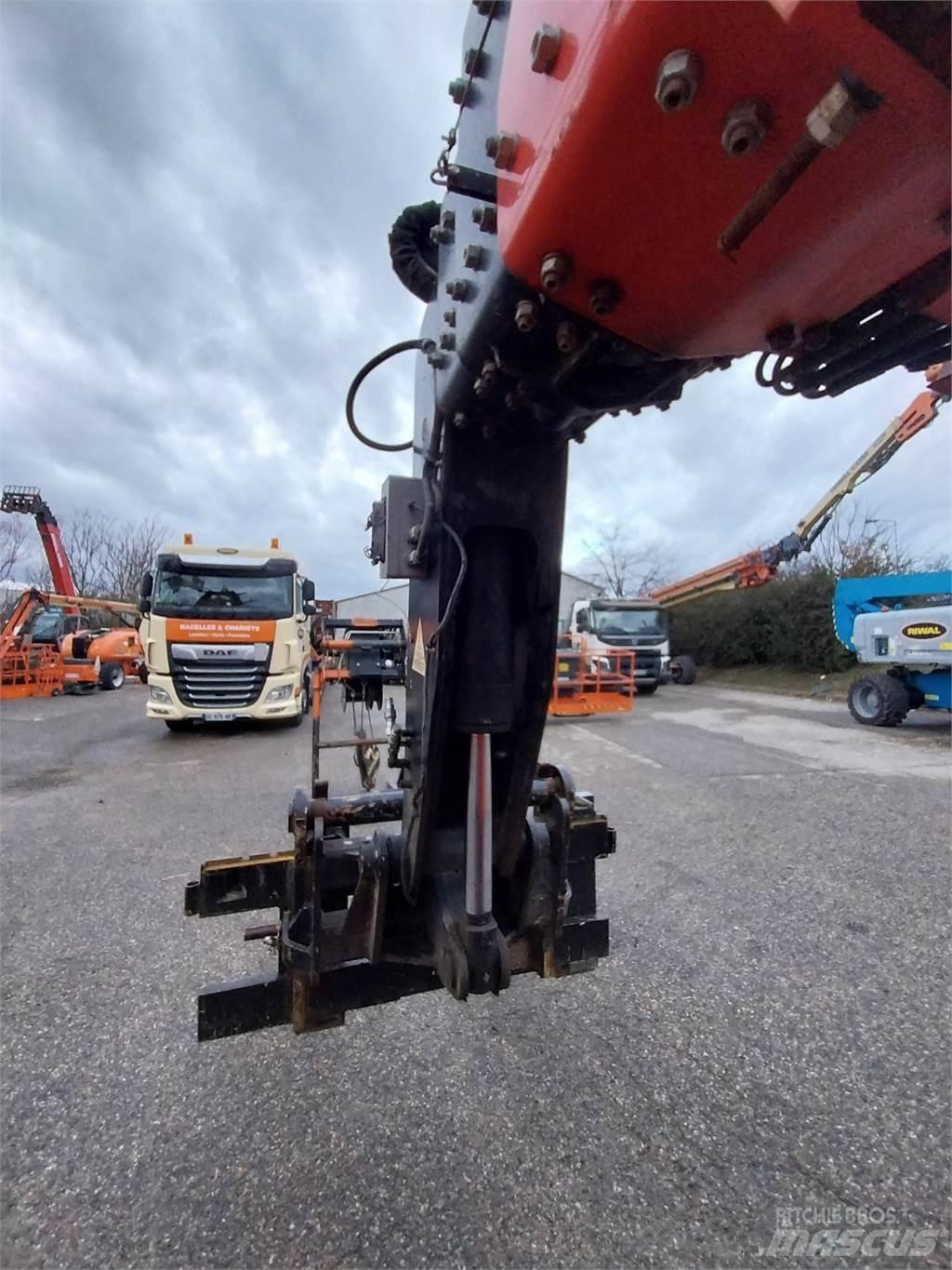 Manitou 2150MRT 伸縮臂操作車
