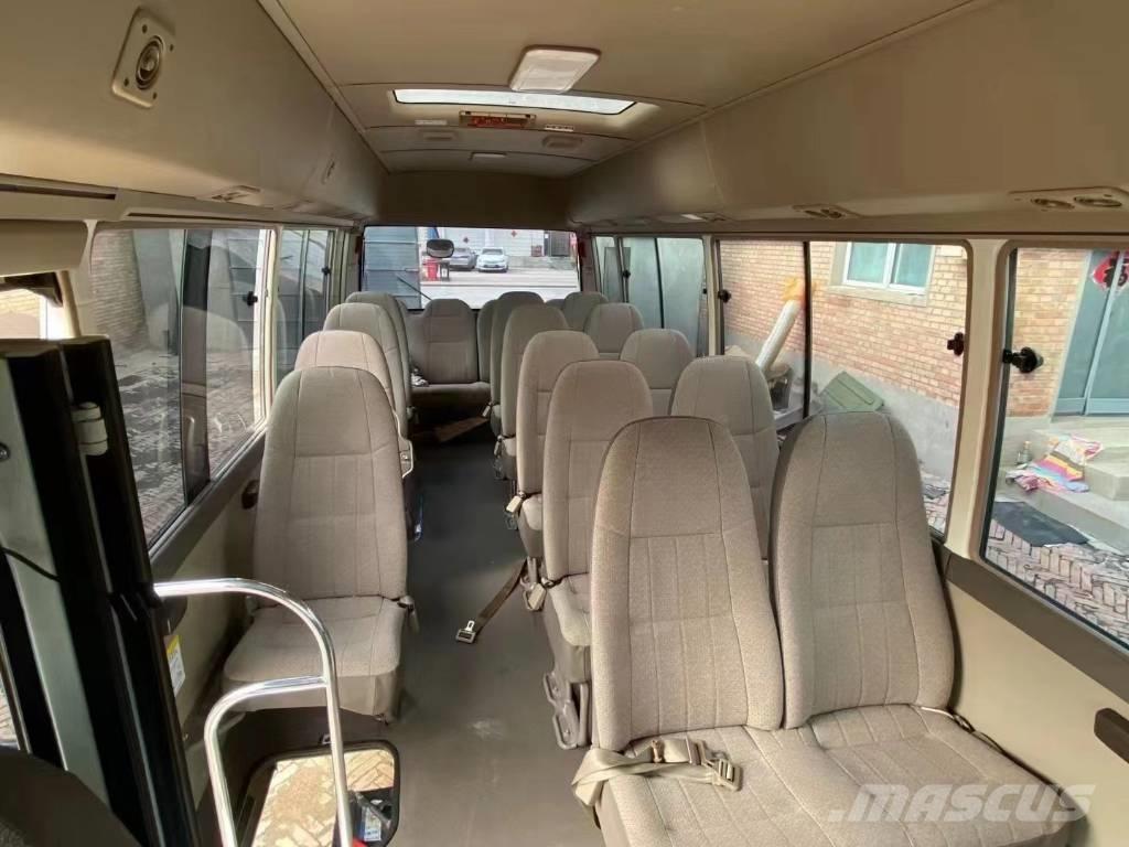 Toyota Coaster Bus 迷你巴士