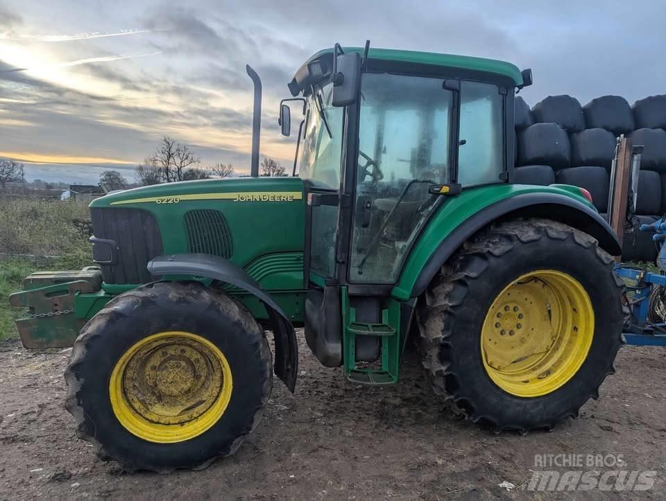 John Deere 6220 SE 曳引機