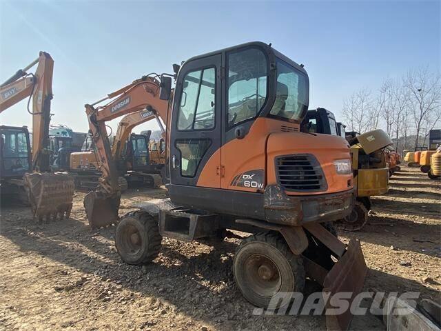 Doosan DX60W 旋轉式挖土機/掘鑿機/挖掘機