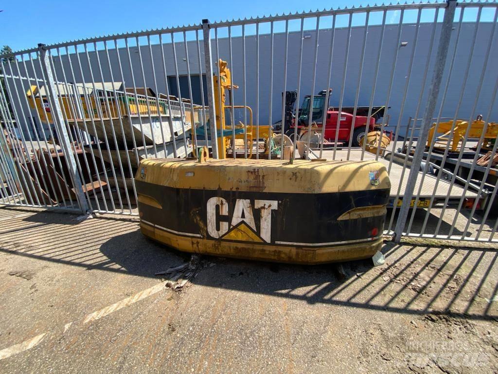 CAT 320, 320B, 320BL 底盤和懸架