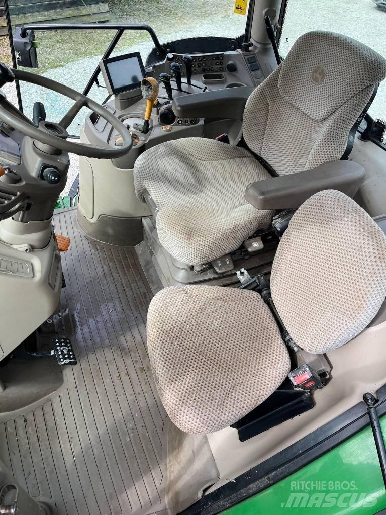 John Deere 6120 R 曳引機