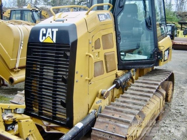 CAT D 3 K 2 XL 履帶推土機