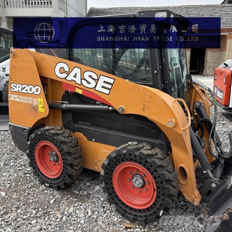 CASE SR 200 滑移轉向裝載機