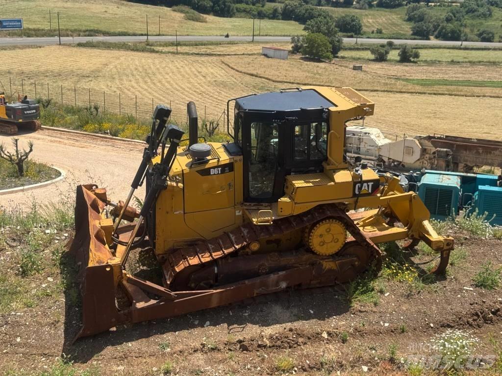 CAT D 6 T XL 履帶推土機