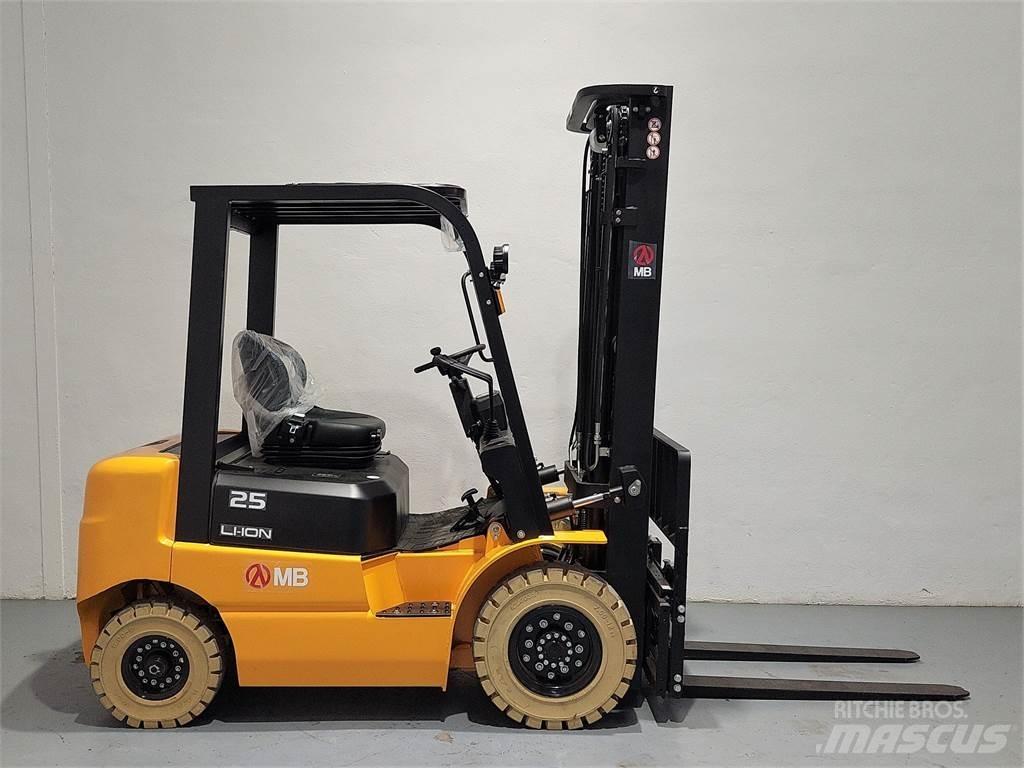 EFL252 Litio 電動堆高機