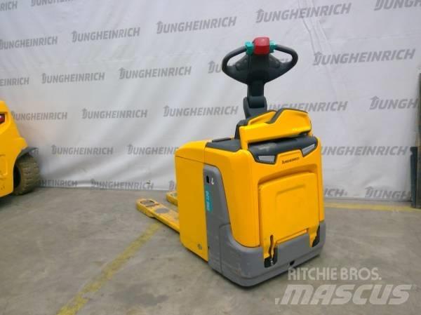 Jungheinrich ERE 120 平台型低架升降機