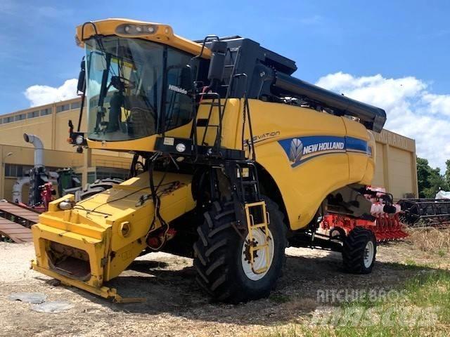 New Holland CX 5090 聯合收穫機