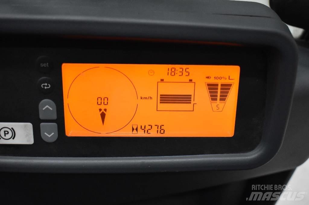 Jungheinrich EFG 215 電動堆高機