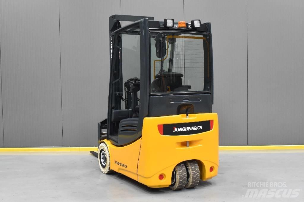 Jungheinrich EFG 215 電動堆高機
