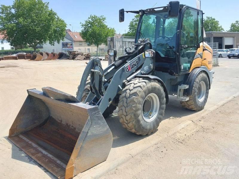 Giant G 5000 X-Tra 滑移轉向裝載機