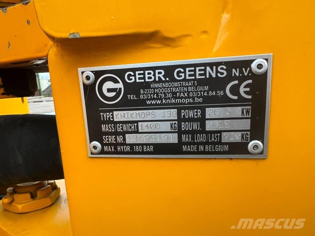 Knikmops KM 130 小型裝載機