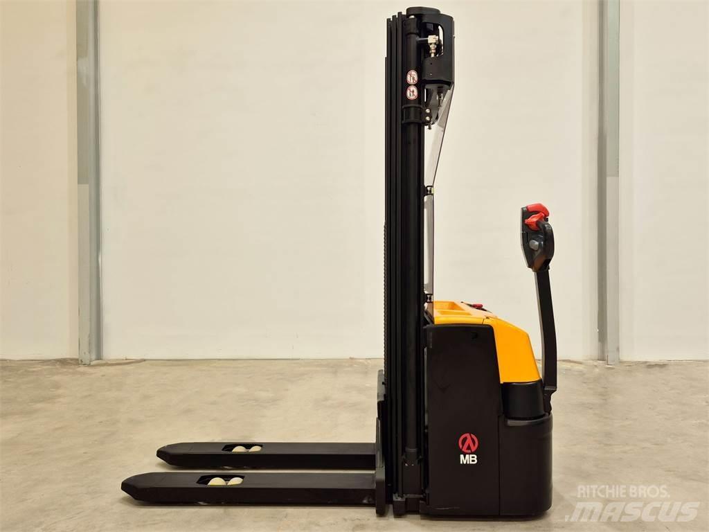  WSA161L 行走控制式堆積機