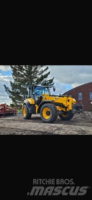JCB TM 320 S 農業用伸縮臂裝載機