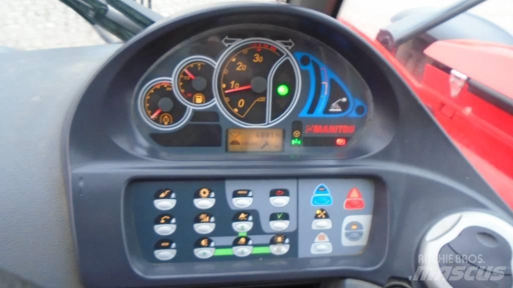 Manitou MT 1440 伸縮臂操作車