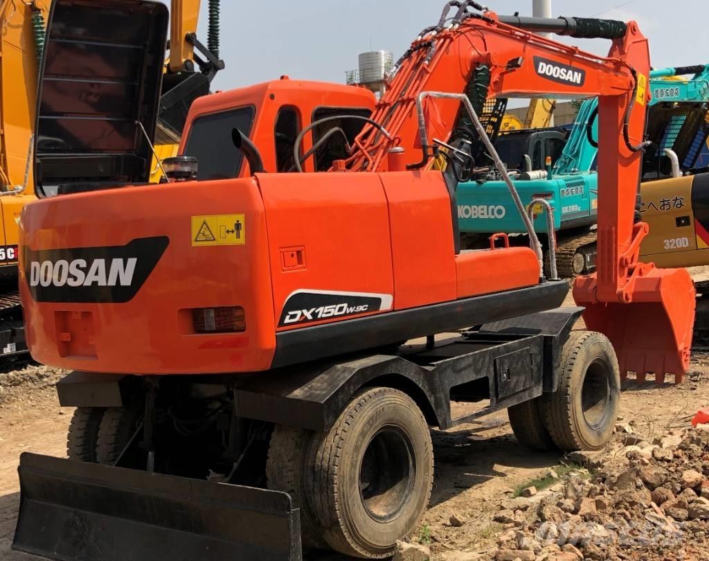 Doosan DX150W 旋轉式挖土機/掘鑿機/挖掘機