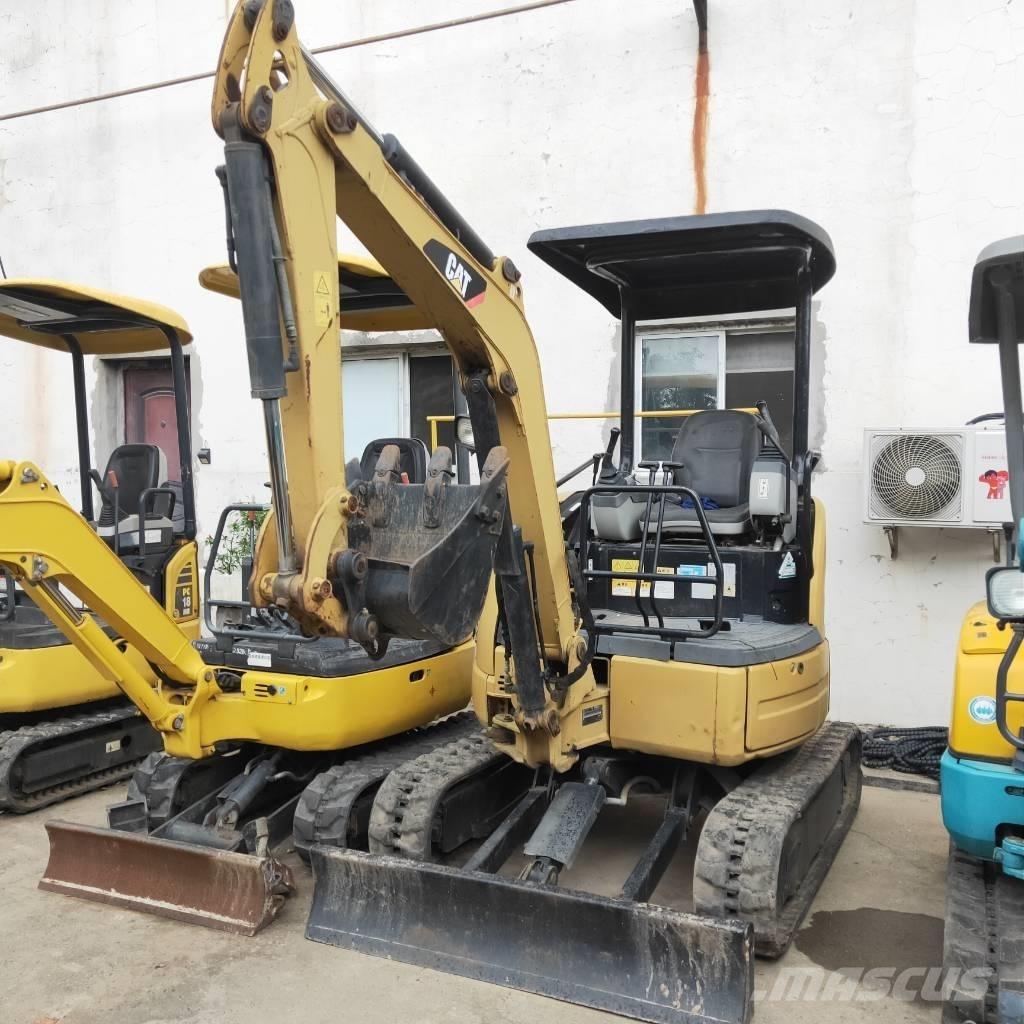 CAT 302CR 小型挖土機/掘鑿機<7t(小型挖掘機)