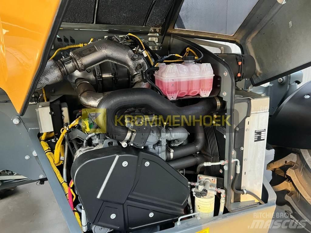 Liebherr T 60-9 伸縮臂操作車