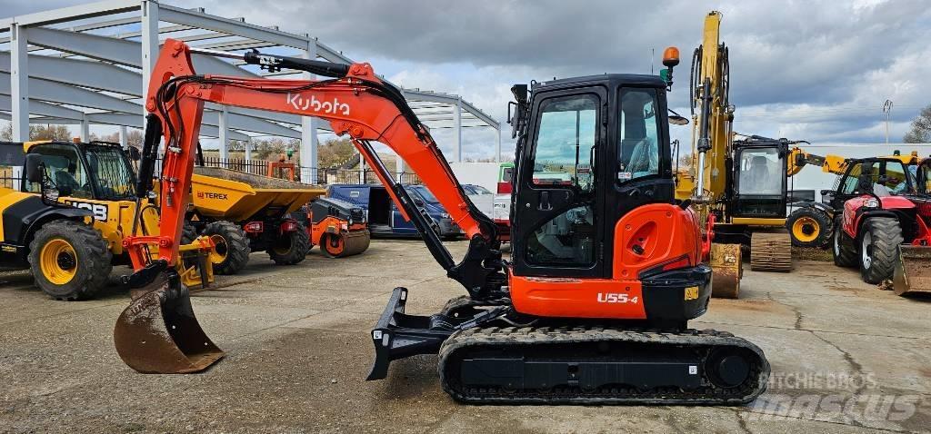 Kubota U 55 小型挖土機/掘鑿機<7t(小型挖掘機)