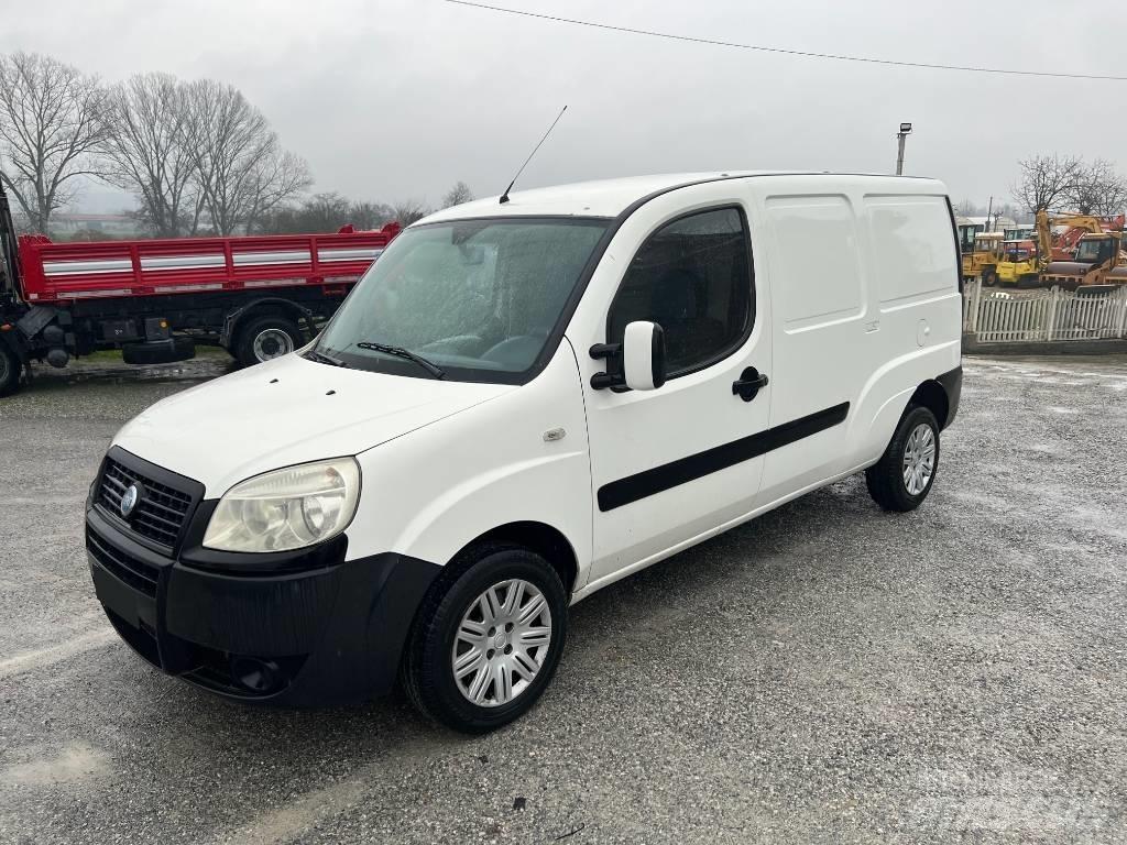 Fiat Doblo Cargo 廂式貨物運輸車