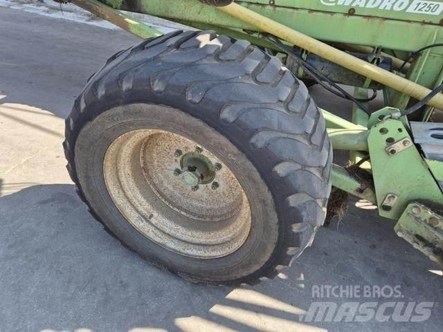 Krone swadro 1250 堆草機