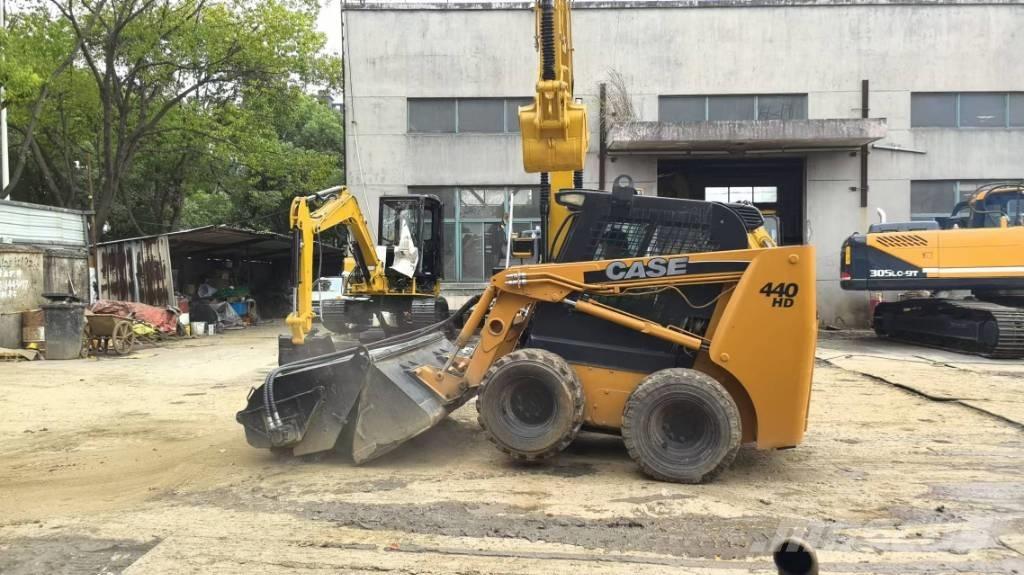 CASE 440 滑移轉向裝載機